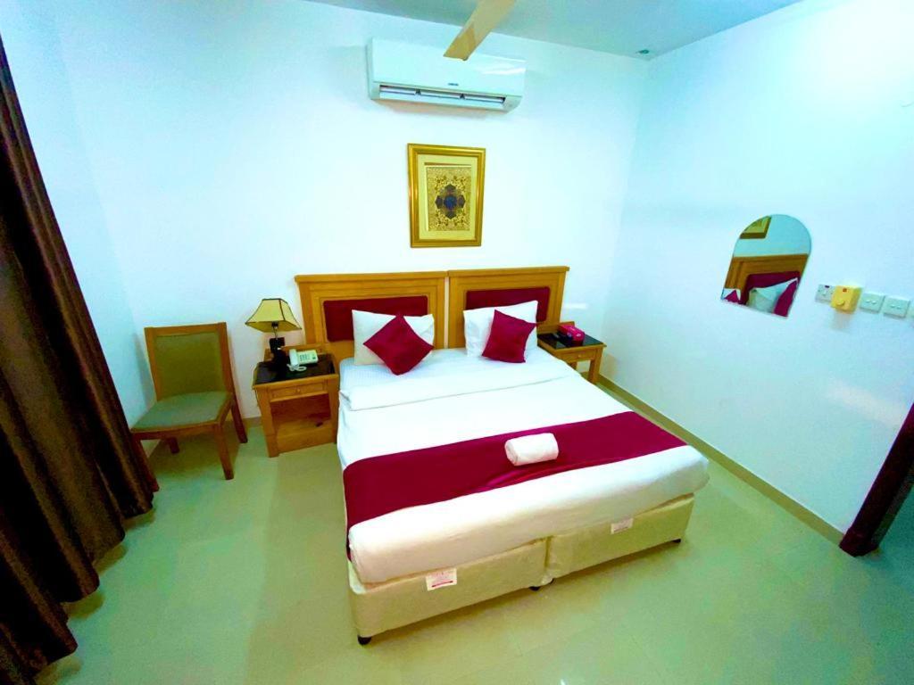 Savoy Inn Hotel Apartments Muscat Exterior photo
