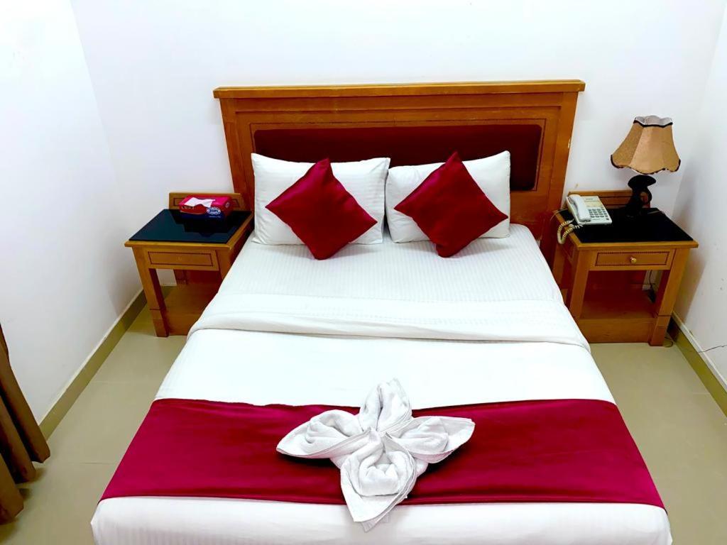 Savoy Inn Hotel Apartments Muscat Exterior photo