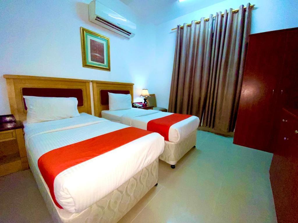 Savoy Inn Hotel Apartments Muscat Exterior photo