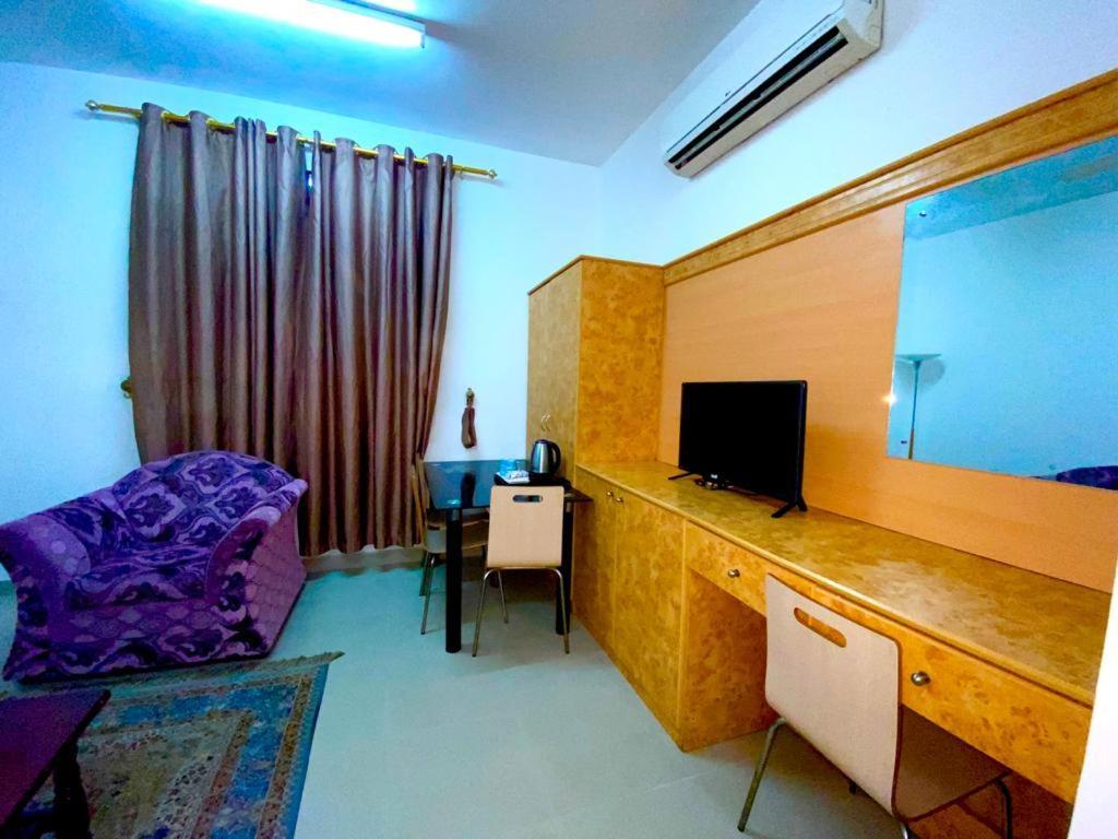 Savoy Inn Hotel Apartments Muscat Exterior photo