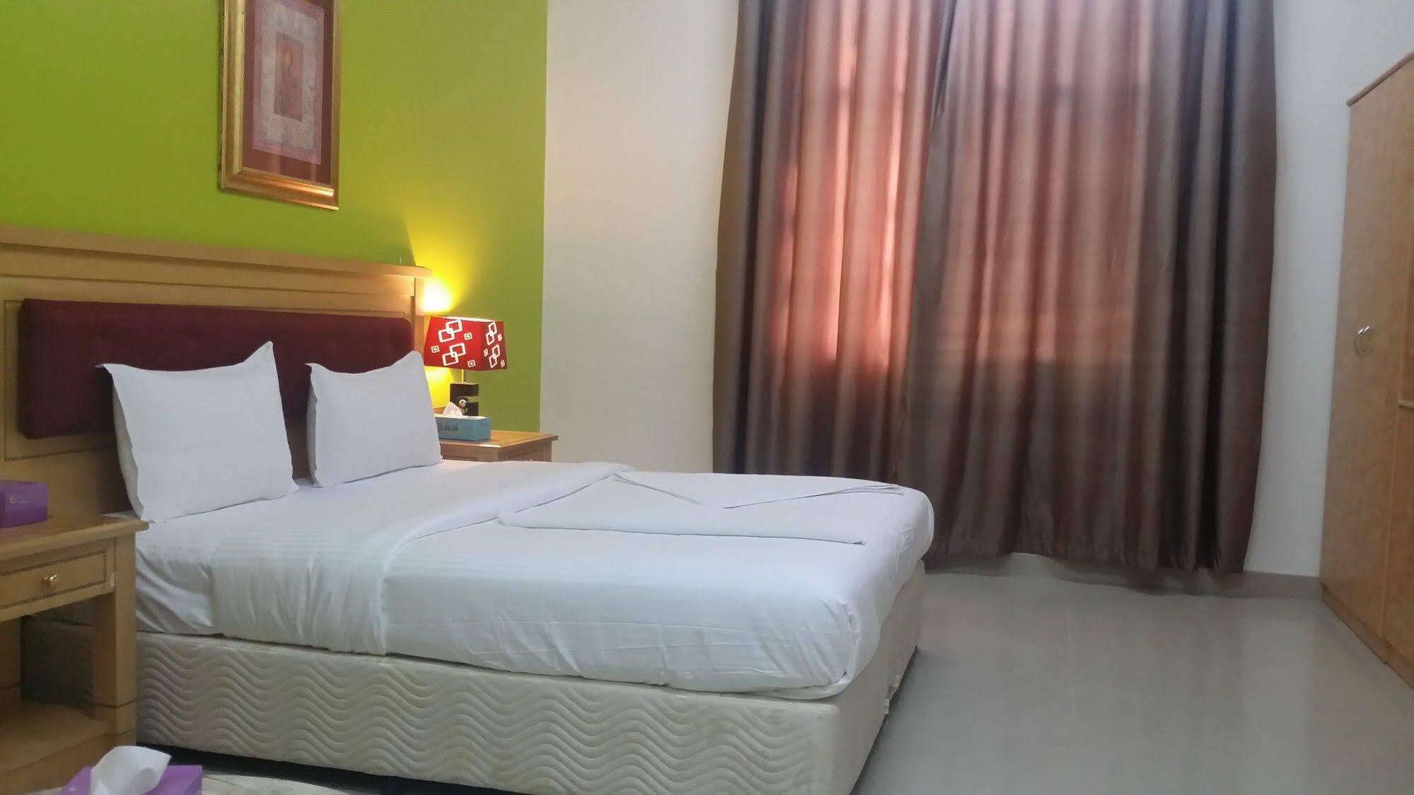 Savoy Inn Hotel Apartments Muscat Exterior photo